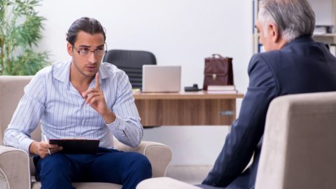 Überbrückung der Kluft in der Vermögensverwaltung: Alter und Erfahrung