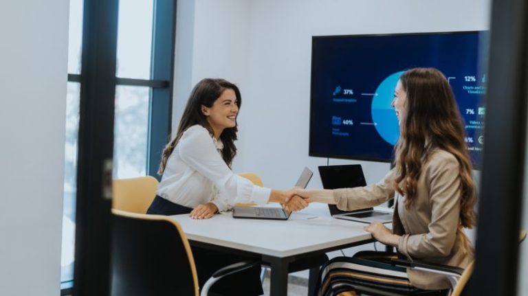 A concise discussion on the optimal duration of wealth management meetings focusing on client needs and relationship building.