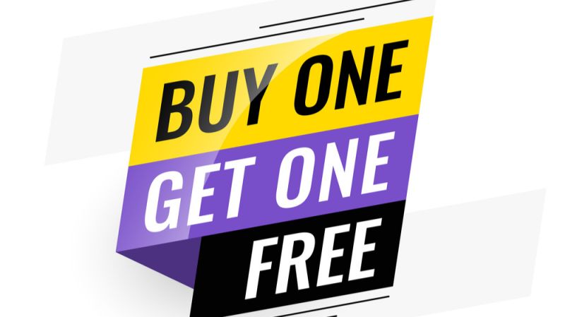 Humorvolles Bild mit einem "buy one get one free"-Schild, das symbolisiert, was im Schweizer Bankwesen nie passieren würde